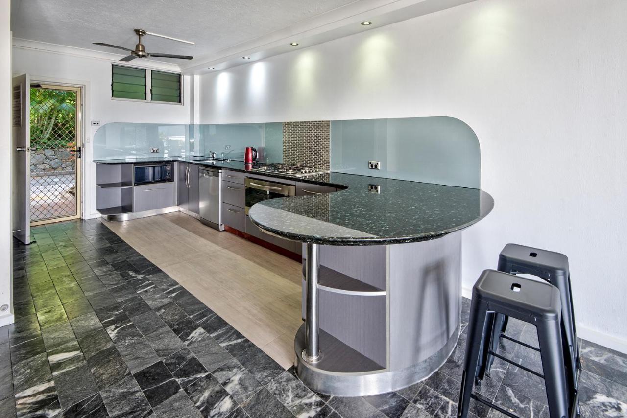 Poinciana Lodge - 3 Bedroom - On Hamilton Island By Hiha Bagian luar foto